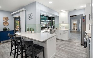 Fridge, microwave, oven, dishwasher - Wow...this place has it all-Outstanding Home (Marco Island)