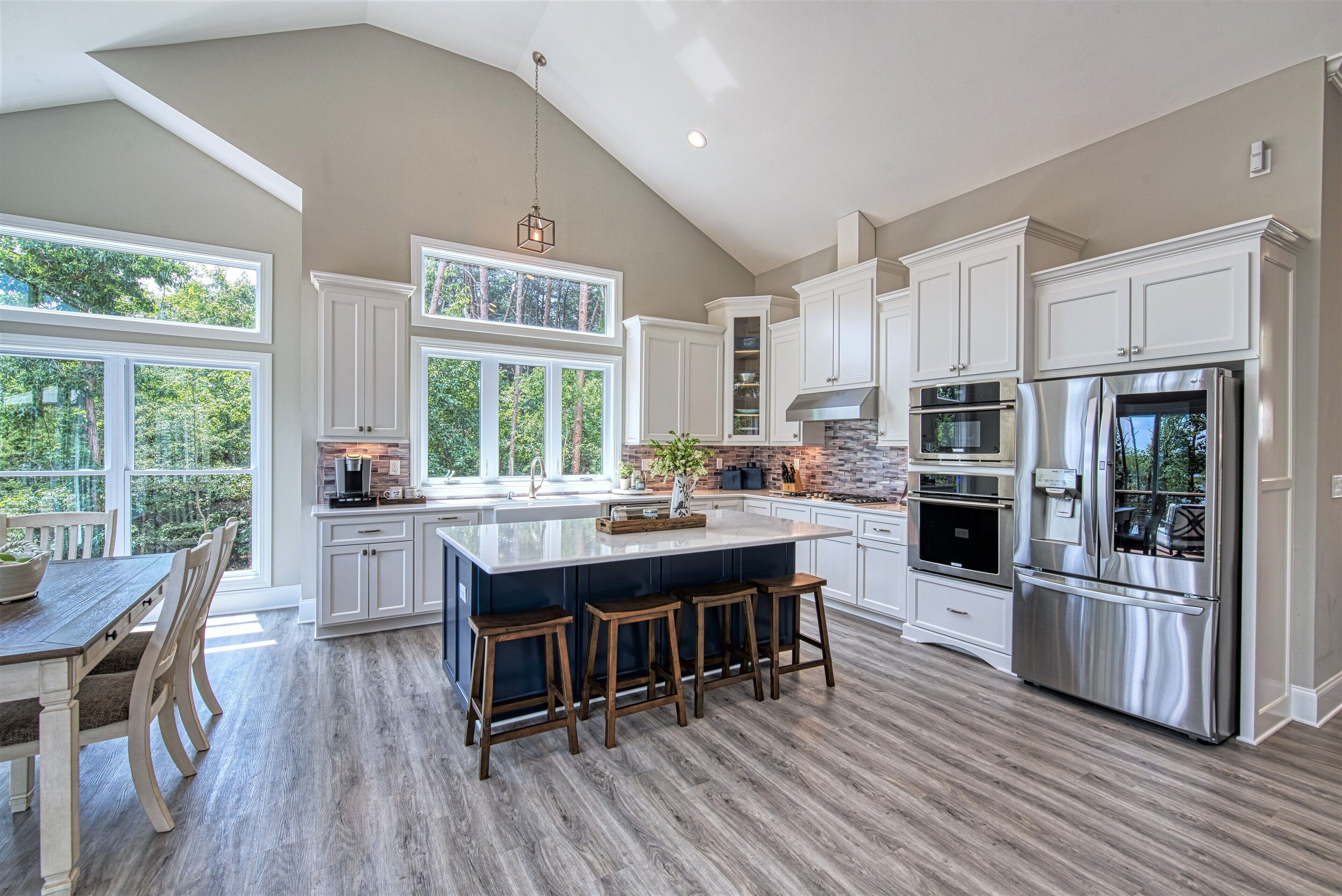 The Hartwell Landing -Lake Hartwell, SC  Waterfront Luxury Home  Sleeps up to 23