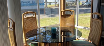 Family Friendly Shack with Bay Views