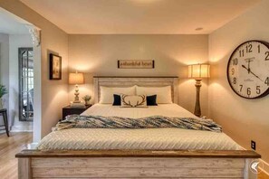 4 Schlafzimmer, Bügeleisen/Bügelbrett, Reisekinderbett, WLAN