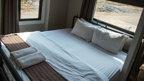 Economy House, 3 Bedrooms, Kitchen, Mountain View - Afriski Whistlers Camp (Letseng)