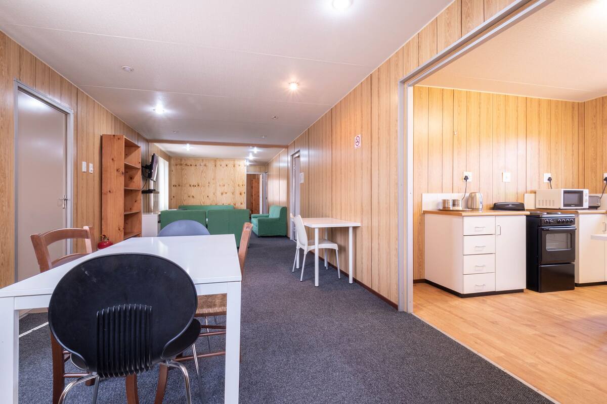 Economy House, 3 Bedrooms, Kitchen, Mountain View | Living area | 40-inch LCD TV with digital channels, TV