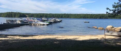 Beach nearby, sun-loungers, beach towels