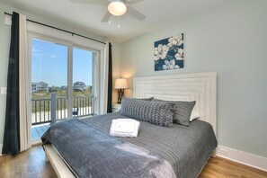 12 soverom, strykejern/-brett, wi-fi og sengetøy