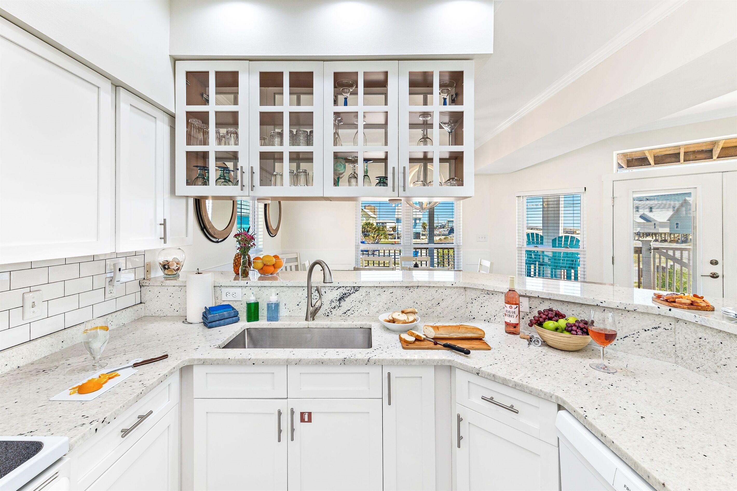 No Cleaning Fee! Escape to Paradise! steps 2 beach