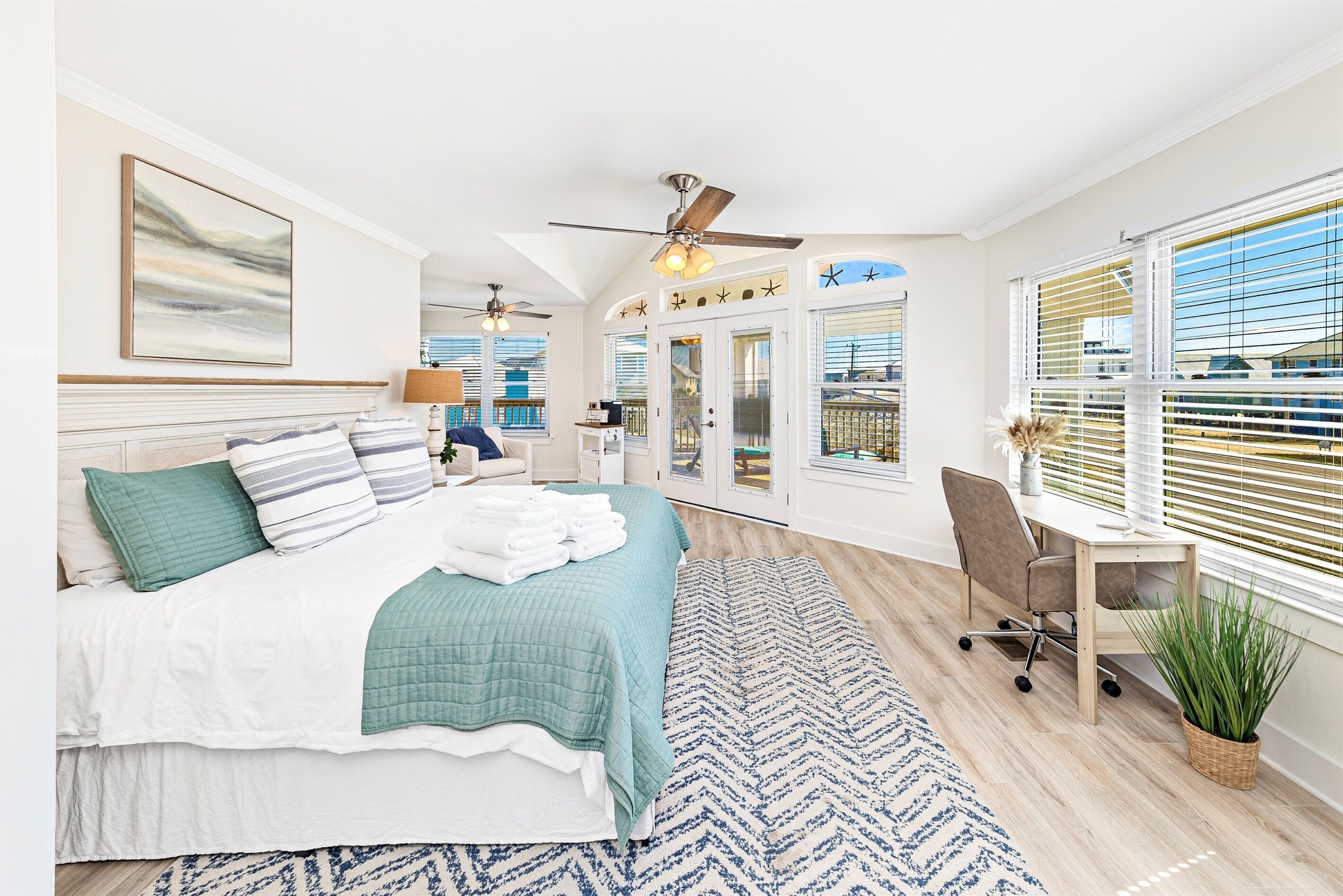 No Cleaning Fee! Escape to Paradise! steps 2 beach