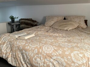 1 bedroom, desk, soundproofing, iron/ironing board