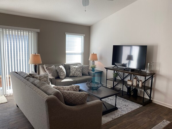 Télévision à écran plat