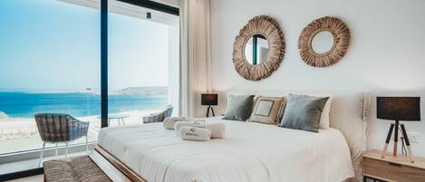 5 bedrooms, in-room safe, iron/ironing board, WiFi