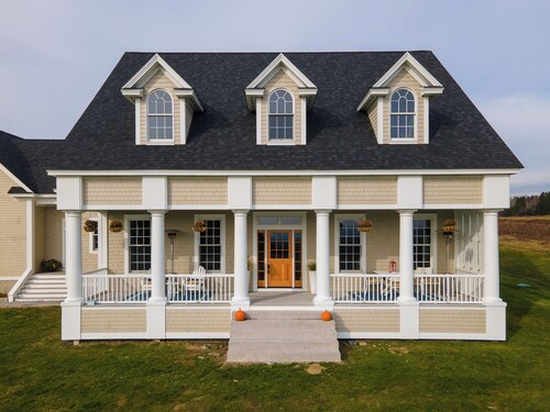 GORGEOUS HOME w/FANTASTIC VIEWS-10 MINS TO CAMDEN!