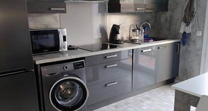 1ST FLOOR APARTMENT AIR-CONDITIONED VILLA