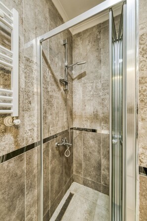Standard Apartment | Egyptian cotton sheets, premium bedding, minibar, desk