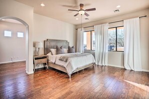 4 Schlafzimmer, Bügeleisen/Bügelbrett, Internetzugang, Bettwäsche