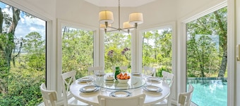 Rare 8 BR, perfect for family gatherings