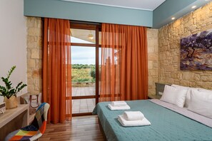 4 Schlafzimmer, Zimmersafe, Schreibtisch, Bügeleisen/Bügelbrett