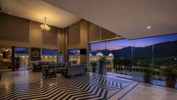 Reception - Mewar Palace Luxury Resort & Private Pool Villas - Udaipur (Udaipur)