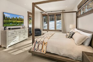 5 bedrooms, iron/ironing board, travel crib, free WiFi