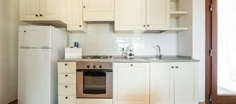 Villa Sintzula – Garden & 500m Walk to Beach