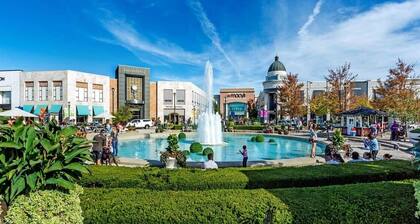 The Gahanna Hideaway- 2BR/2BA