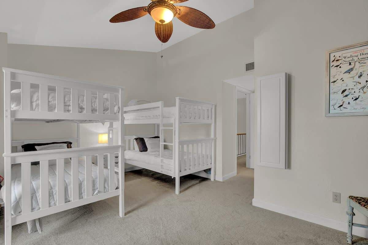 2 bedrooms, iron/ironing board, WiFi (free), bed sheets