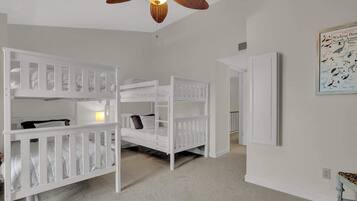 2 bedrooms, iron/ironing board, WiFi (free), bed sheets