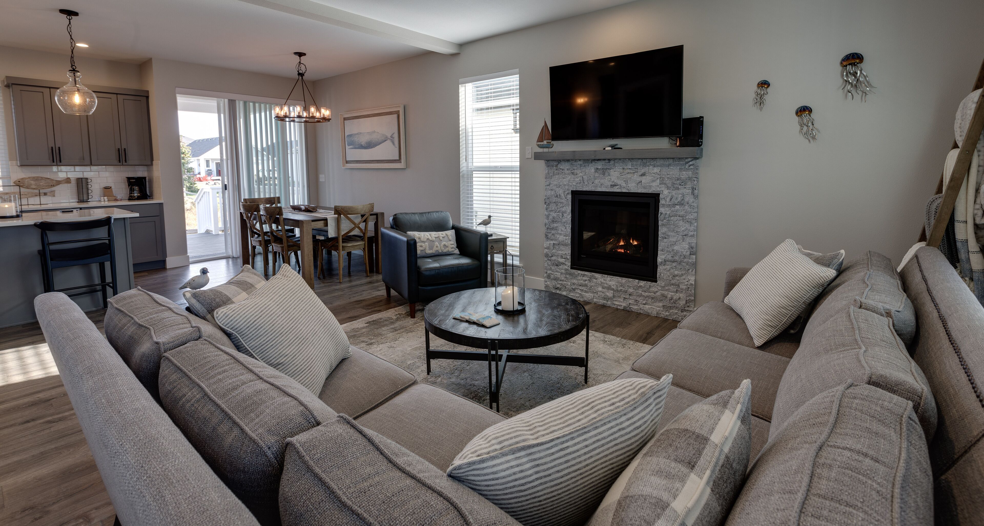 Happiness Beach Cabin - Oyhut Bay Seaside Village