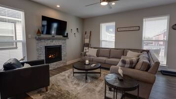 TV, fireplace