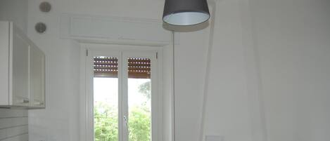 Kühlschrank, Ofen, Herdplatte, Geschirrspüler