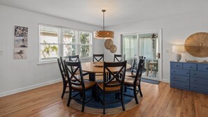 Dining - Spacious, Family Beach Home! Ping Pong, Pet Friendly, Close to Beach & Marina! (Isle Of Palms)