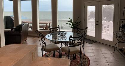 Beautiful 3 Story Lake Front Home with boat lift!