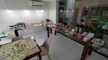 Free daily buffet breakfast