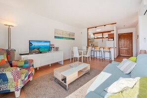 TV, DVD player - Apartment Corb Mari with pool and only 300m from the Beach (Puerto Pollensa)
