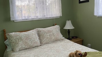 1 dormitorio, tabla de planchar con plancha, wifi y ropa de cama