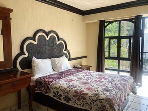 이코노미 싱글룸 | 각각 다르게 가구 비치, 노트북 작업 공간, 무료 WiFi