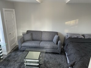 1 chambre, fer et planche Ă repasser, Wi-Fi gratuit, draps fournis