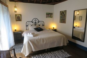 2 bedrooms, desk, iron/ironing board, travel crib