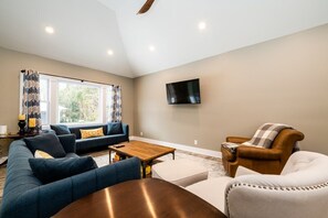 TV, fireplace, foosball, table tennis