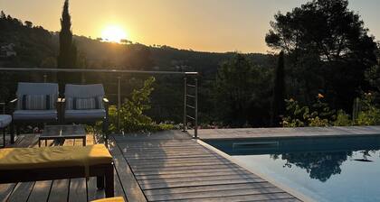 Modern apartment 10min to walk to the city center WITH swimming pool