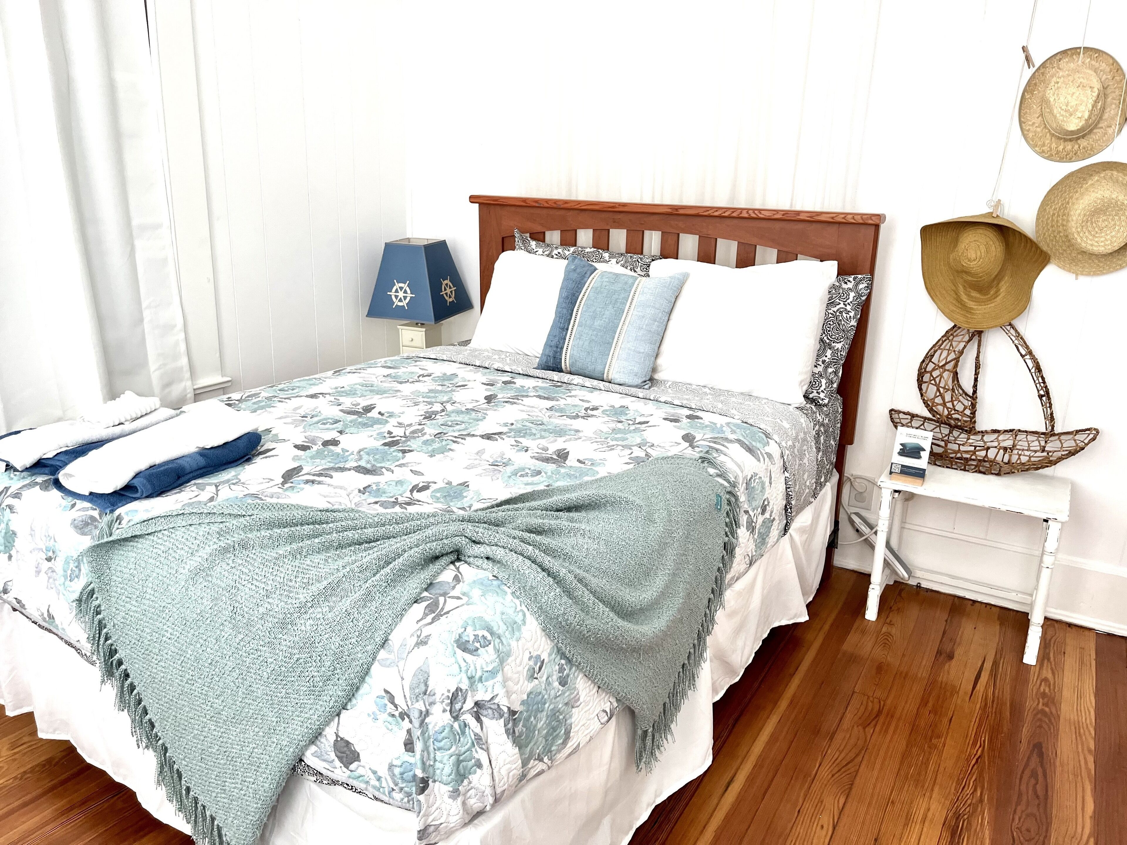 🏖⛱SEAshore Bliss⛱🏖1/2 Block to the SEA*Steps to Beach!*3BR/1.5B Fully Updated