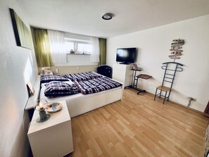 2 quartos, Wi-Fi de cortesia, roupa de cama