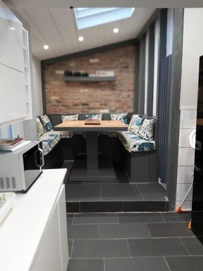 Interior - Amble holiday home, near marina, spacious and comfortable (Amble)