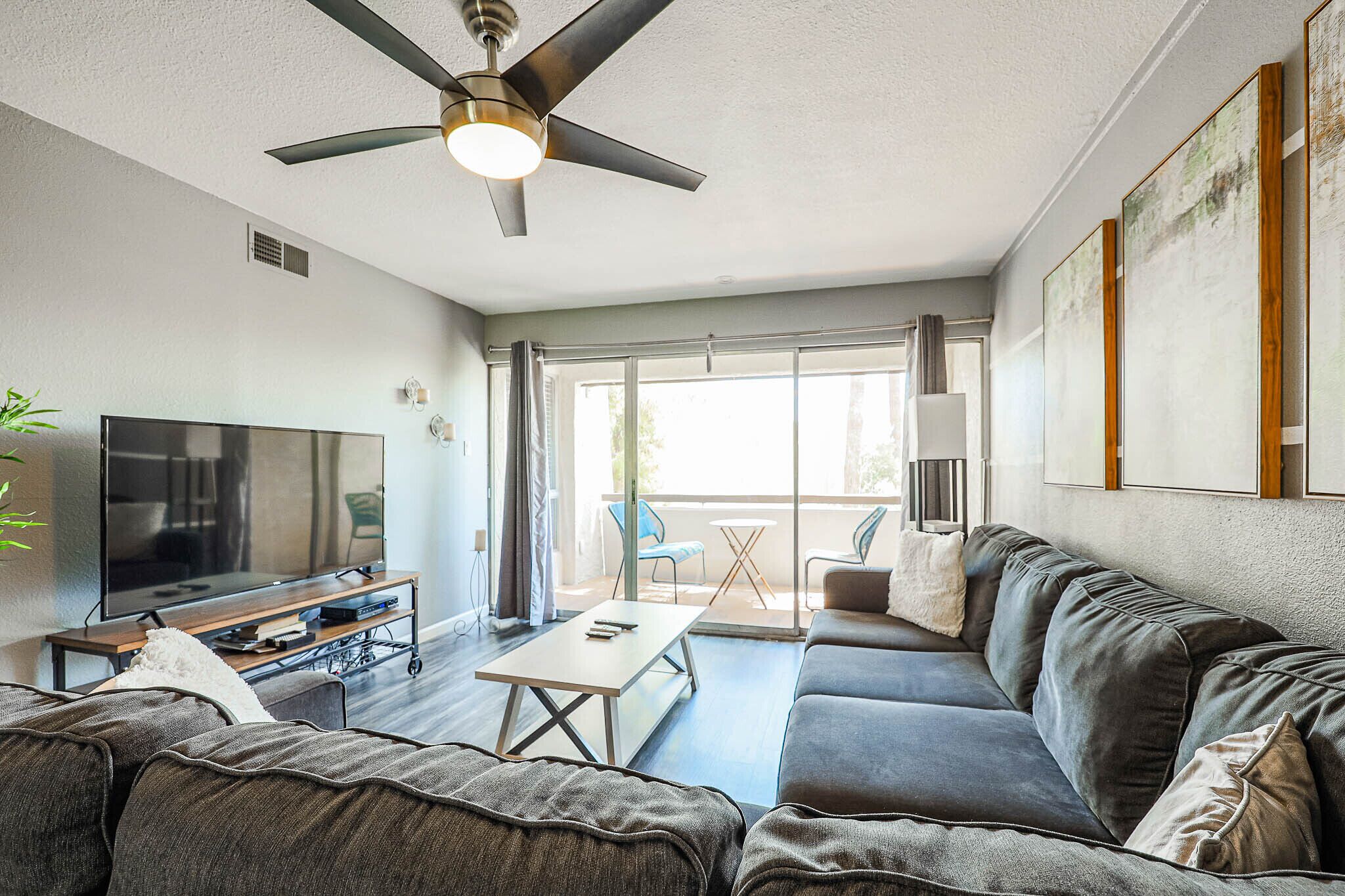 Beyond Lovely Old Town Condo w/ POOL!