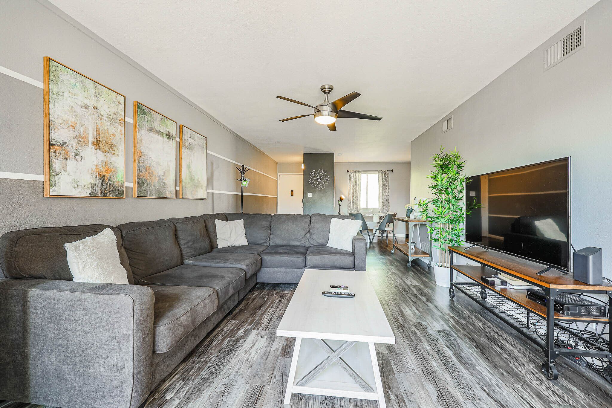 Beyond Lovely Old Town Condo w/ POOL!