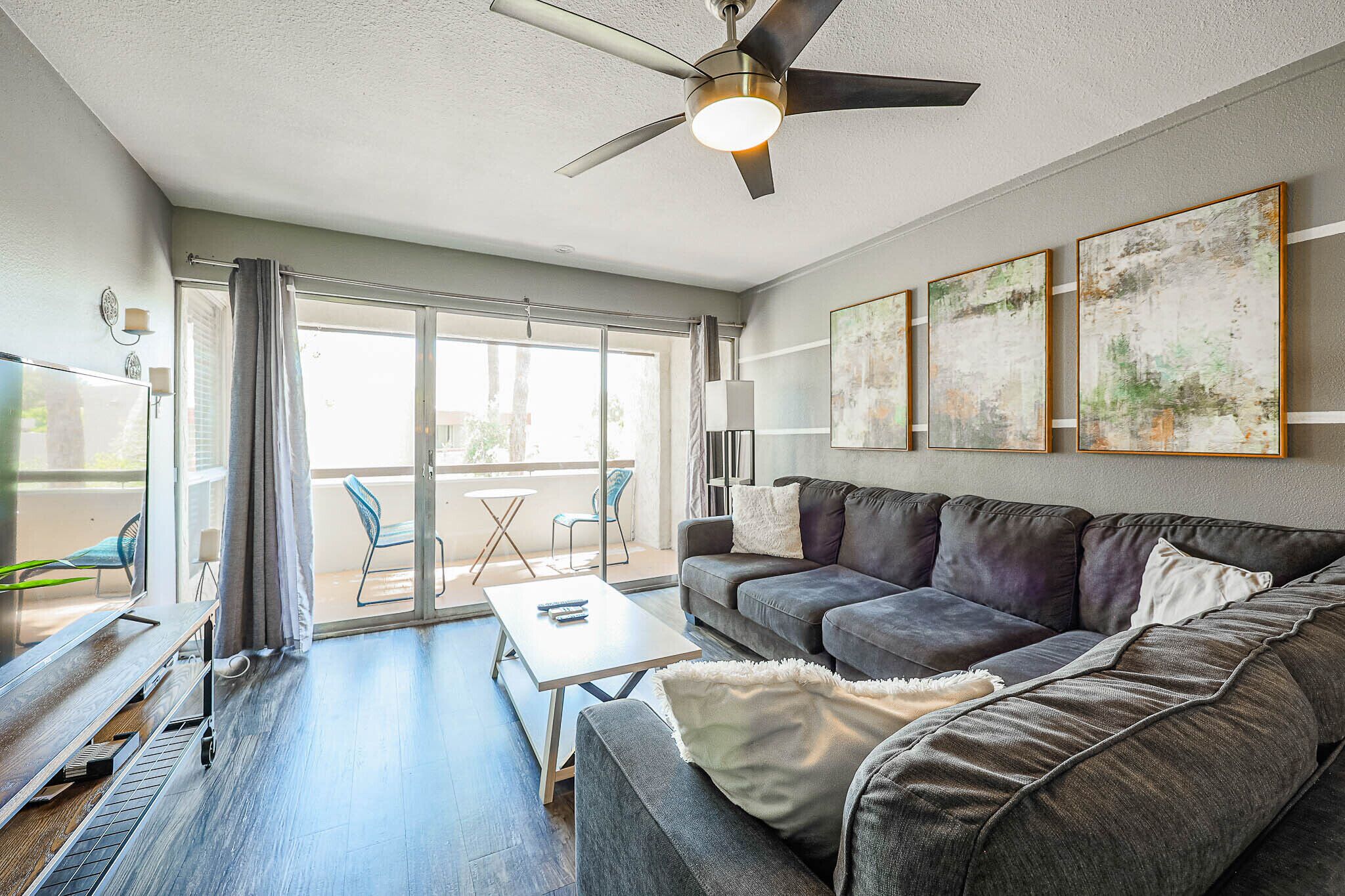 Beyond Lovely Old Town Condo w/ POOL!