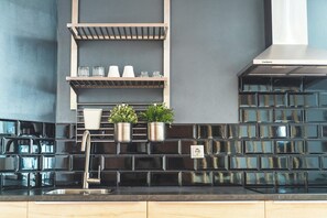 Microwave, oven, stovetop, coffee/tea maker