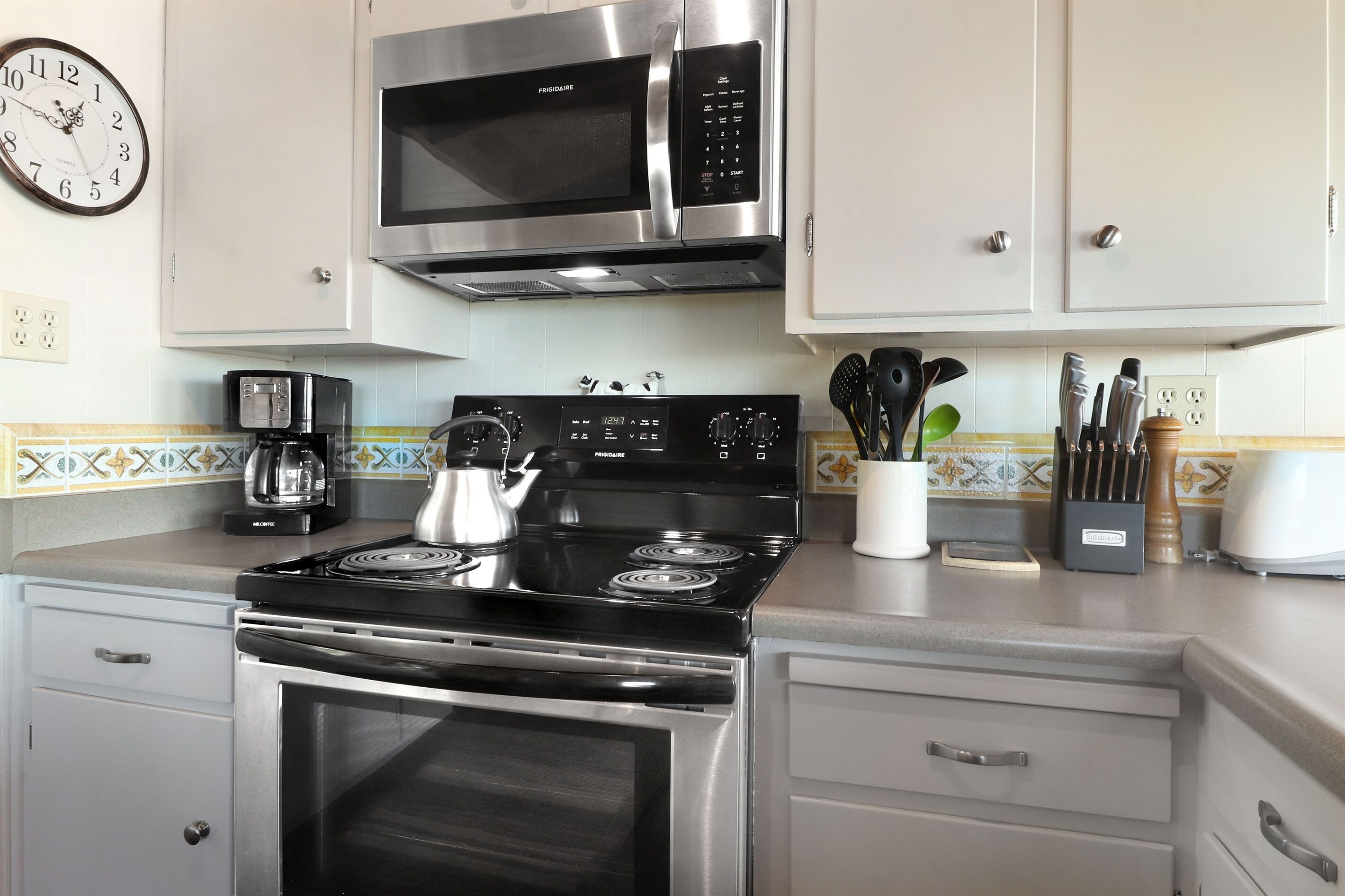 'River Sea Cottage' close to ocean and river beaches