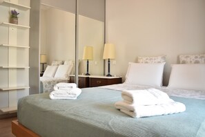 1 dormitorio, tabla de planchar con plancha, wifi gratis y ropa de cama