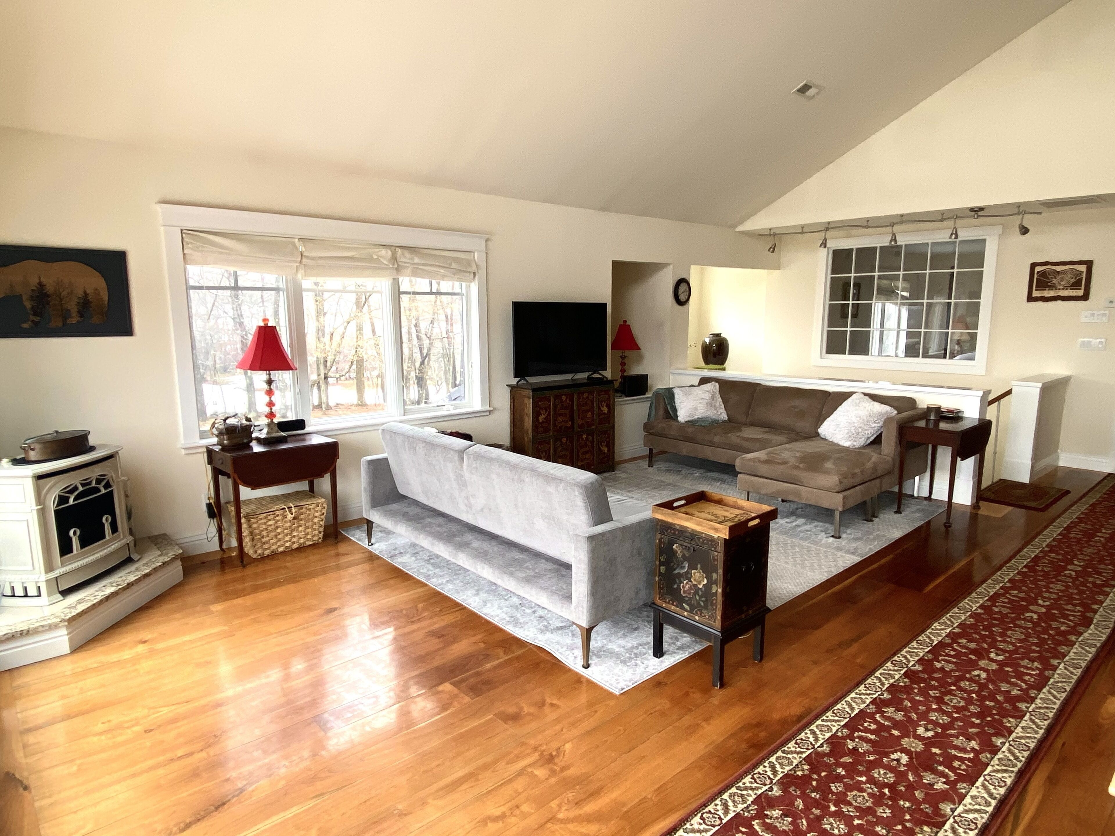 Private Oasis with Mountain Views