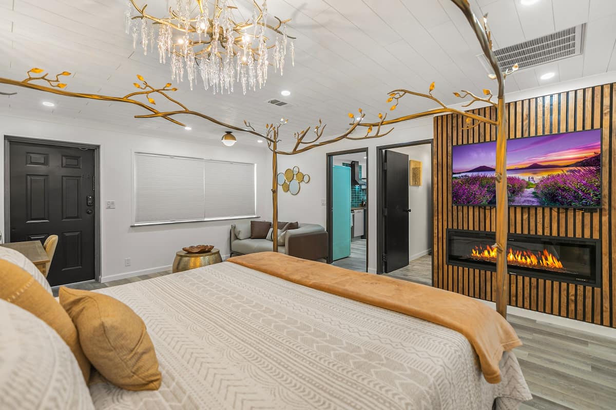 Habitación ejecutiva | Escritorio, wifi gratis, ropa de cama