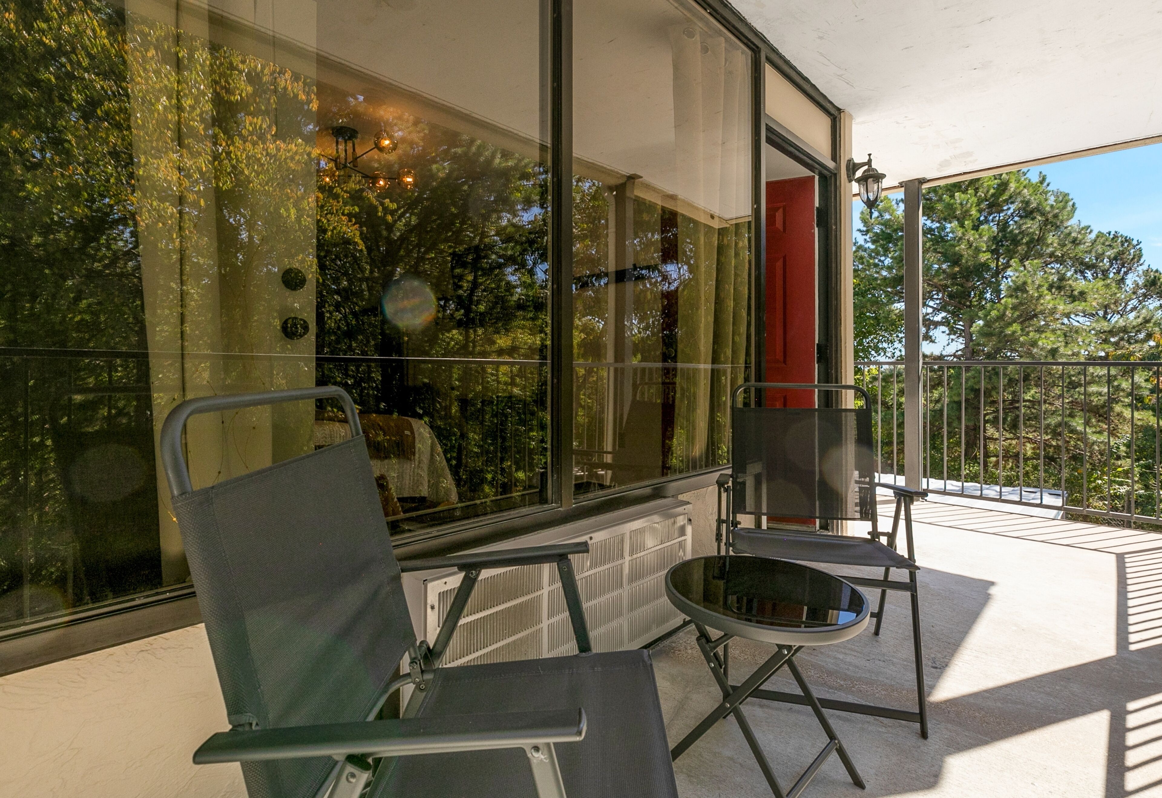 Signature-Zimmer, 1 King-Bett | Schreibtisch, schallisolierte Zimmer, kostenloses WLAN, Bettwäsche